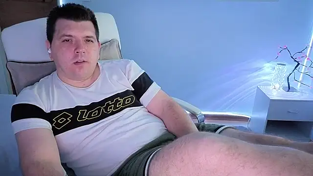 Snapshot of JasonJacks chatting on July 13, 4:23 am JasonJacks online show from July 13, 4:23 am