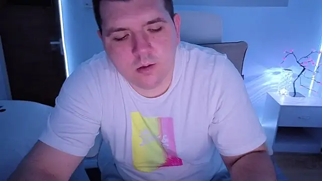 Snapshot of JasonJacks chatting on June 28, 2:29 am JasonJacks online show from June 28, 2:29 am