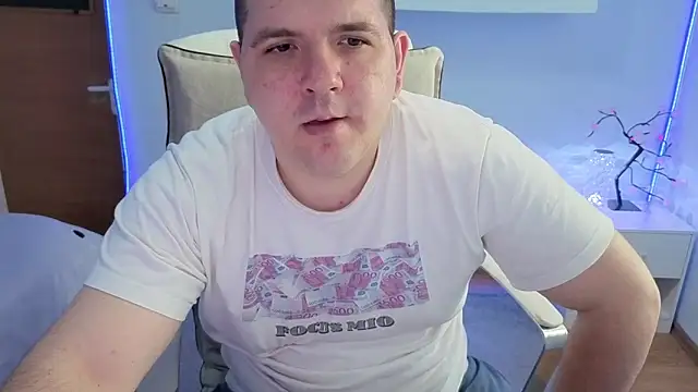 Snapshot of JasonJacks chatting on June 20, 10:09 am JasonJacks online show from June 20, 10:09 am