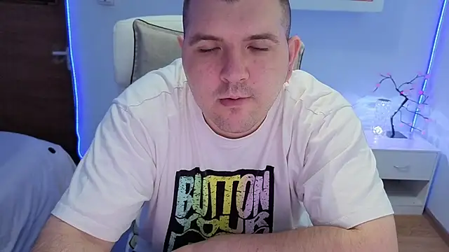 Snapshot of JasonJacks chatting on June 14, 4:14 am JasonJacks online show from June 14, 4:14 am