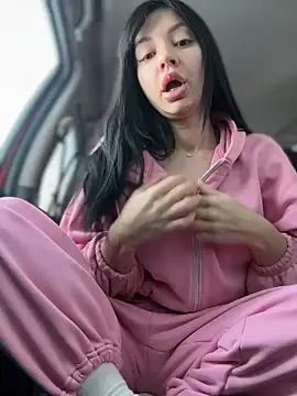 JulliaVegas online show from February 5, 2:51 am