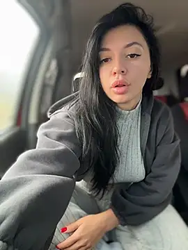 JulliaVegas online show from May 6, 2:26 am