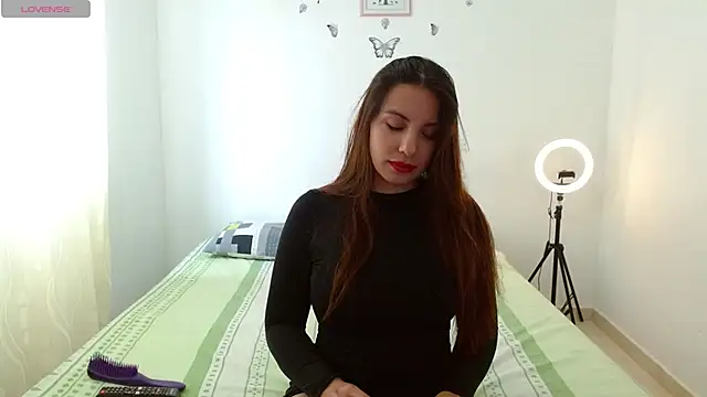 littleshydoll online show from September 20, 5:40 pm