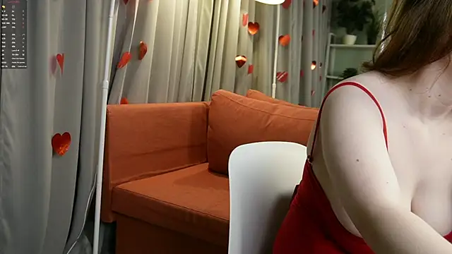 Snapshot of DarkErica chatting on February 15, 1:21 pm DarkErica online show from February 15, 1:21 pm