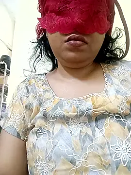 Snapshot of sunita-doll chatting on June 18, 8:02 am sunita-doll online show from June 18, 8:02 am