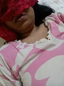 Snapshot of sunita-doll chatting on June 16, 9:09 am sunita-doll online show from June 16, 9:09 am