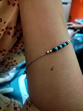 sunita-doll online show from March 5, 5:08 pm