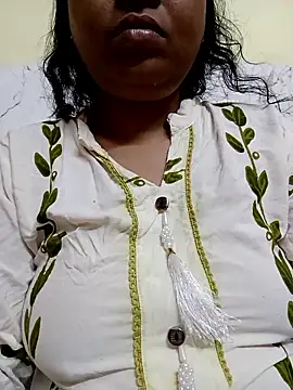 Snapshot of sunita-doll chatting on May 24, 10:59 am sunita-doll online show from May 24, 10:59 am