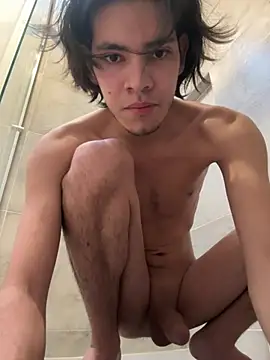 Snapshot of Mat_Vergara20 chatting on December 28, 12:04 am Mat Vergara20 online show from December 28, 12:04 am