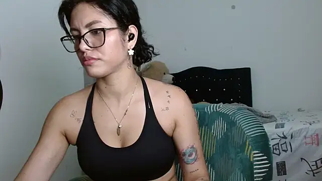 Sexy Lia  online show from January 12, 3:02 am