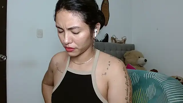 Sexy Lia  online show from July 13, 5:40 am