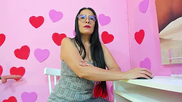 miss--flora online show from February 20, 10:15 pm