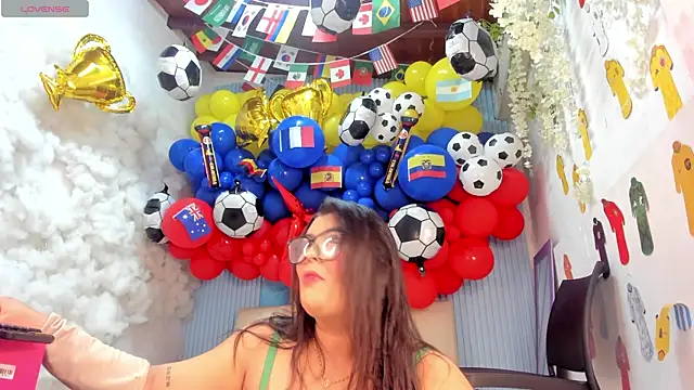 Snapshot of Danniela18_ chatting on July 4, 11:49 am Danniela18 online show from July 4, 11:49 am