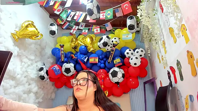 Snapshot of Danniela18_ chatting on July 13, 11:53 am Danniela18 online show from July 13, 11:53 am