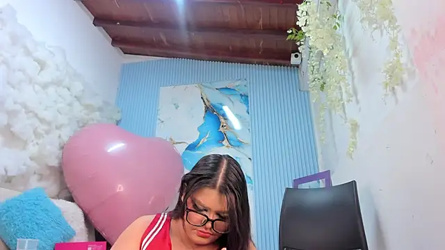 Danniela18  online show from May 15, 12:25 pm