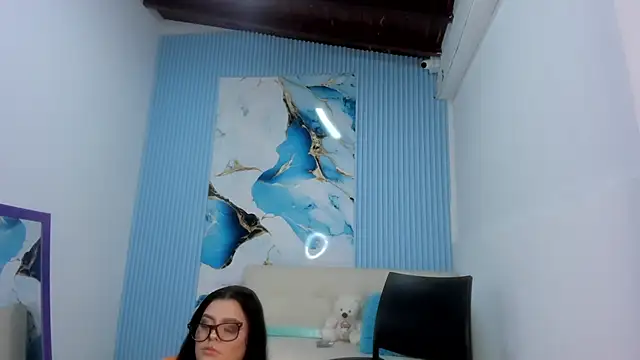 Snapshot of Danniela18_ chatting on March 19, 4:02 pm Danniela18 online show from March 19, 4:02 pm