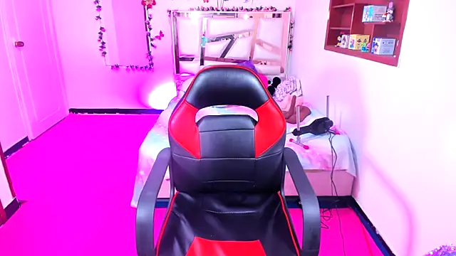 perlabeautiful online show from March 7, 1:12 am