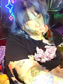 SleazeLouize online show from December 21, 1:04 am