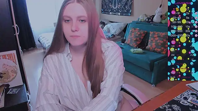 Alice Dreamgirl  online show from April 5, 10:00 am