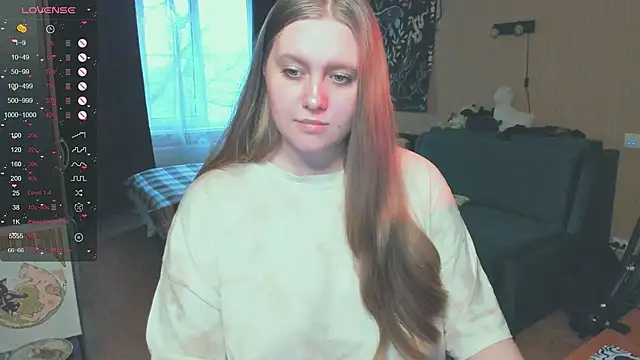 Snapshot of Alice_Dreamgirl_ chatting on October 26, 12:05 pm Alice Dreamgirl online show from October 26, 12:05 pm