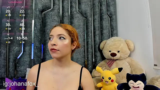 johanafox  online show from December 18, 5:42 pm