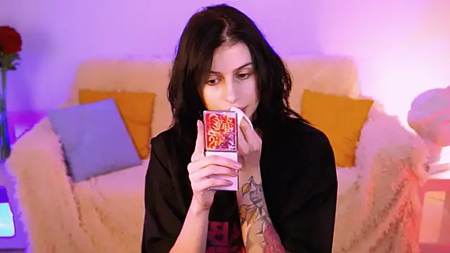 JadeCastle  online show from April 15, 5:28 pm