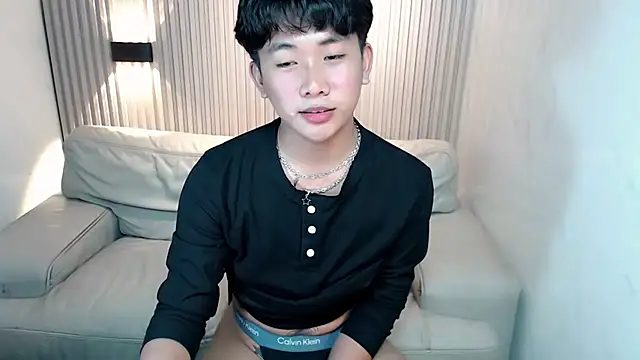 dangerzone0122 online show from October 5, 5:47 pm