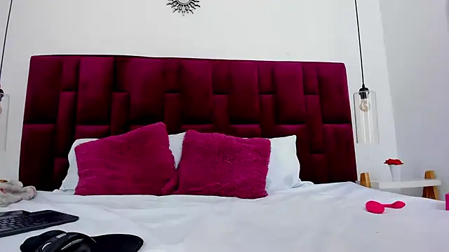 hotmature1 online show from December 3, 12:15 pm