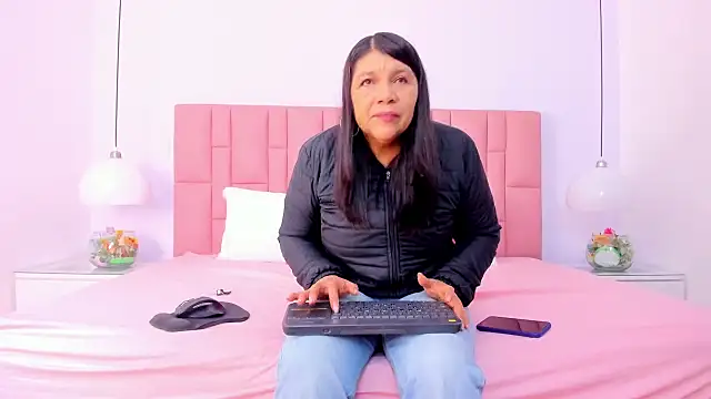 hotmature1 online show from December 4, 11:42 am