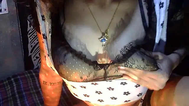 Snapshot of angel_aarna chatting on March 2, 2:24 pm angel aarna online show from March 2, 2:24 pm