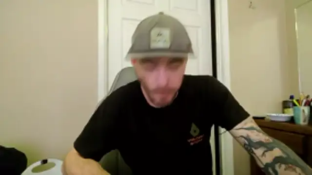 Huntzg23 online show from April 22, 5:47 am