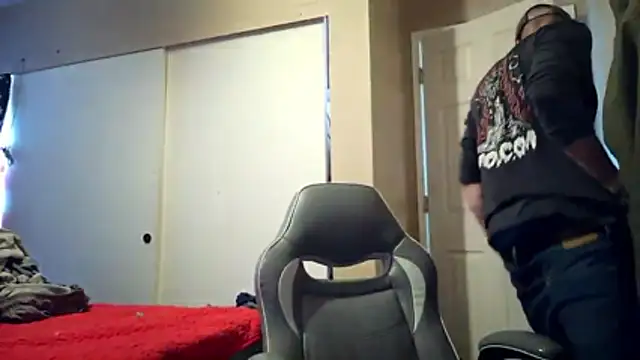 Huntzg23 online show from March 8, 10:46 pm