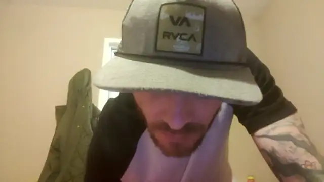 Huntzg23 online show from December 19, 10:12 pm