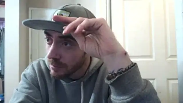 Huntzg23 online show from April 14, 2:05 am