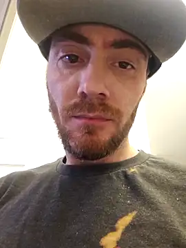 Huntzg23 online show from February 25, 12:33 am