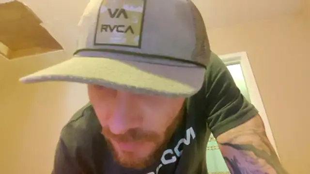 Huntzg23 online show from November 28, 7:41 am