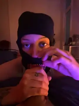 littlewitchxoxo online show from February 22, 3:58 pm