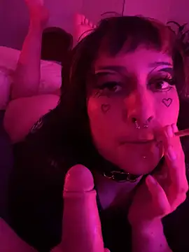 littlewitchxoxo online show from February 25, 8:32 pm