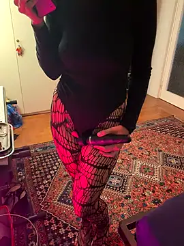 littlewitchxoxo online show from October 26, 7:42 am