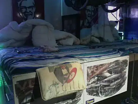 kinkycdslutsv online show from March 10, 9:01 am