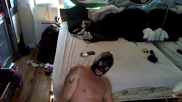 kinkycdslutsv online show from May 12, 11:22 pm