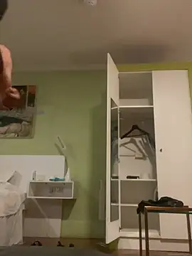 Snapshot of kinkycdslutsv chatting on April 4, 2:29 am kinkycdslutsv online show from April 4, 2:29 am