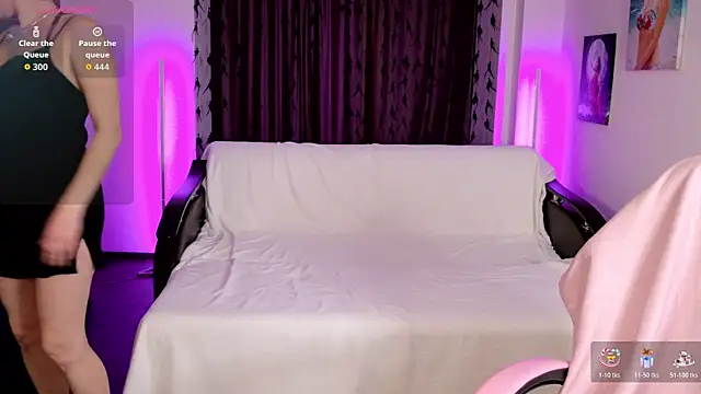 AnneHaddaway online show from December 16, 8:35 pm