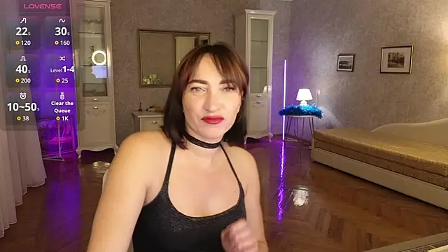 Snapshot of AnneHaddaway chatting on October 5, 7:59 pm AnneHaddaway online show from October 5, 7:59 pm