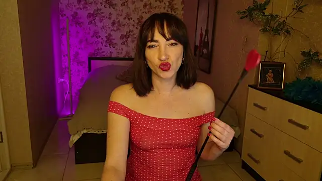 Snapshot of AnneHaddaway chatting on May 17, 7:03 pm AnneHaddaway online show from May 17, 7:03 pm