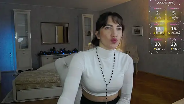 Snapshot of AnneHaddaway chatting on December 26, 9:04 pm AnneHaddaway online show from December 26, 9:04 pm
