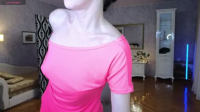 LinaJoy online show from April 22, 8:26 pm