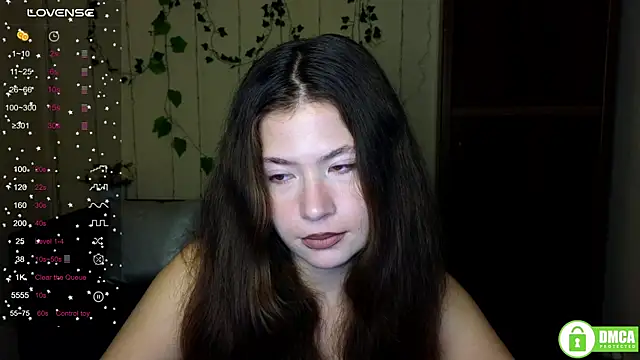 Snapshot of Alicia_redfollow chatting on November 23, 12:26 pm Alicia redfollow online show from November 23, 12:26 pm