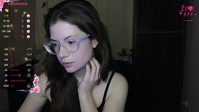 Snapshot of Alicia_redfollow chatting on March 21, 12:17 pm Alicia redfollow online show from March 21, 12:17 pm