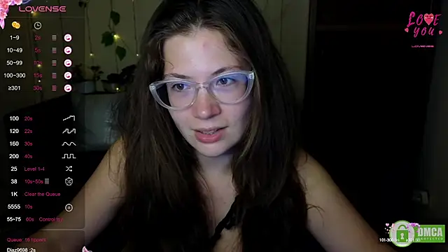 Snapshot of Alicia_redfollow chatting on September 11, 11:32 am Alicia redfollow online show from September 11, 11:32 am